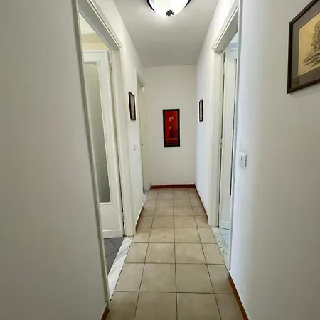 Wh - Angel - Spazioso - 5 Minuti A Piedi Dal Centro - Wifi Apartment *